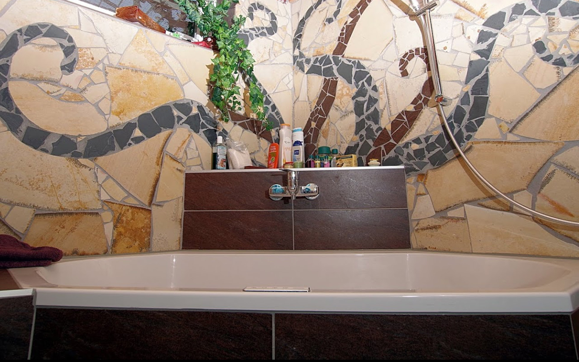 Badgestaltung | Krakenmosaikfliesen