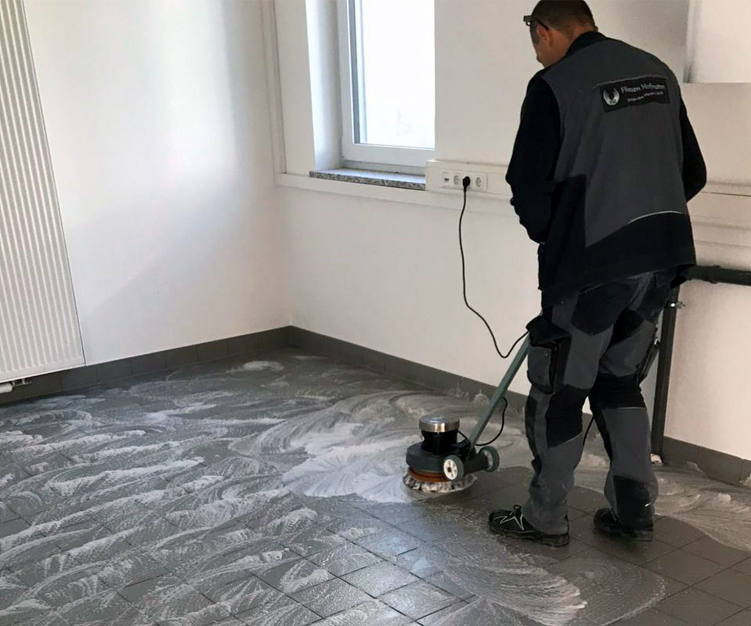 Reinigung | Boden | Fliesen